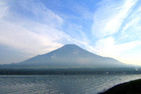 青空と富士山の画像